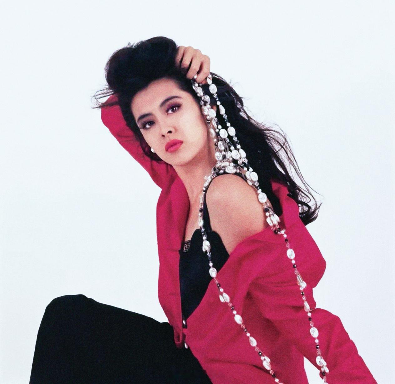 王祖贤春节档马上有戏 你见过这样的粉红女郎王祖贤吗？💖 杨凡导演到底还有多少库