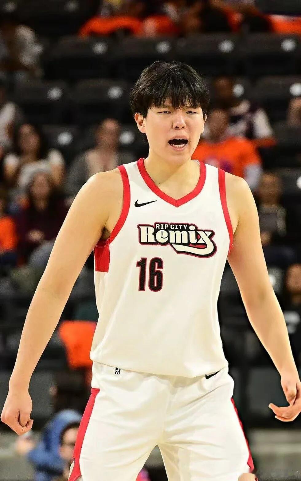 杨瀚森继续征战G联赛，撕裂之城混音队在仅剩36秒的时间里以105-112落后7分