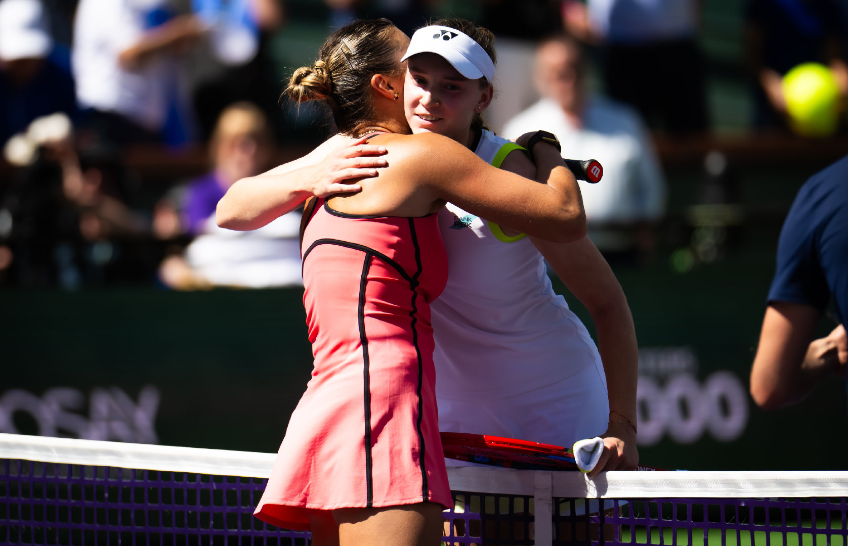 迈阿密再度上演巅峰对决🔥亮数据迈阿密站半决赛，萨巴伦卡和莱巴金娜将迎来职业生涯