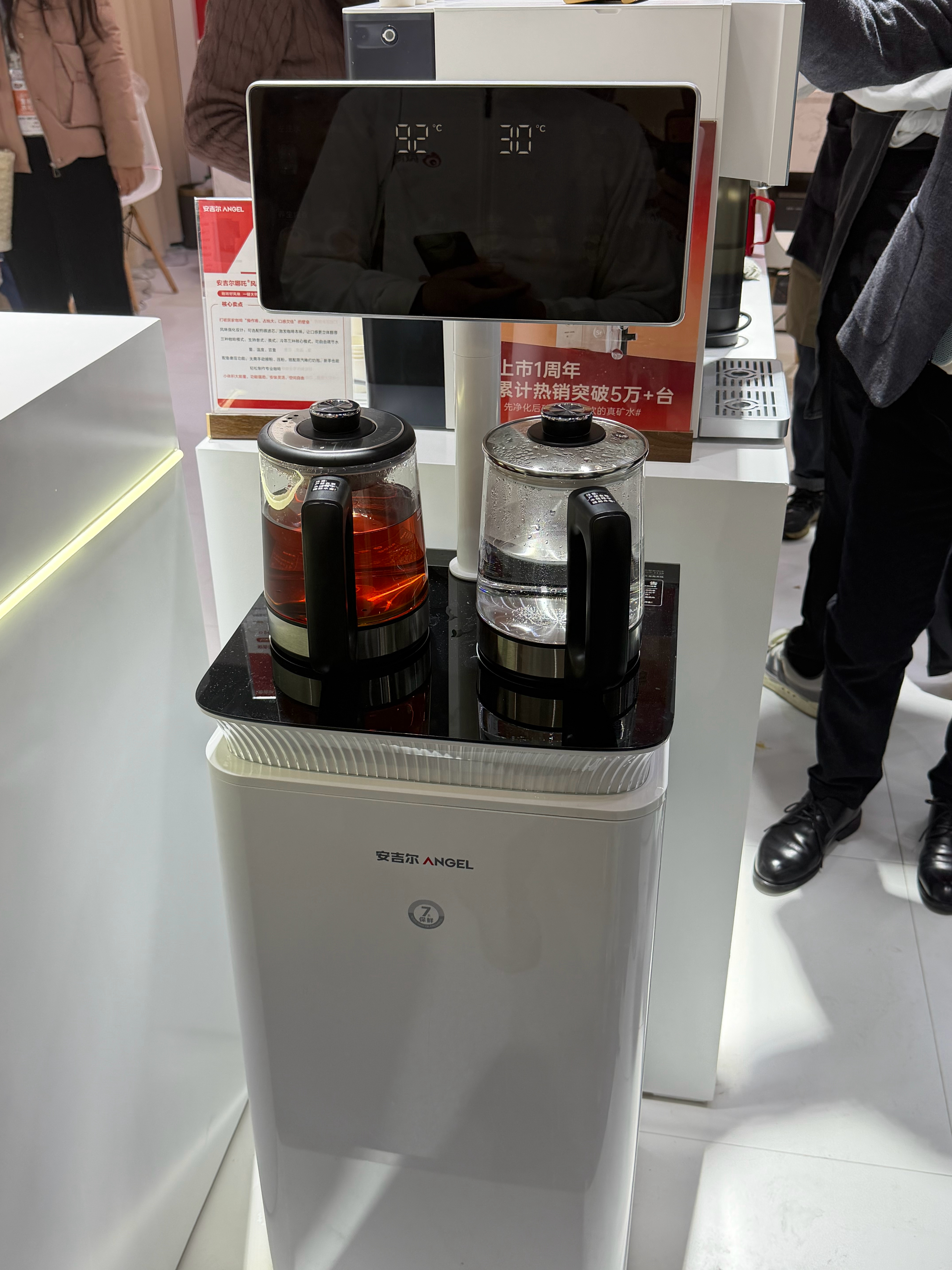 AWE2026 在N2馆安吉尔展台，直接解锁了喝水新姿势～作为高端净饮领域的标杆