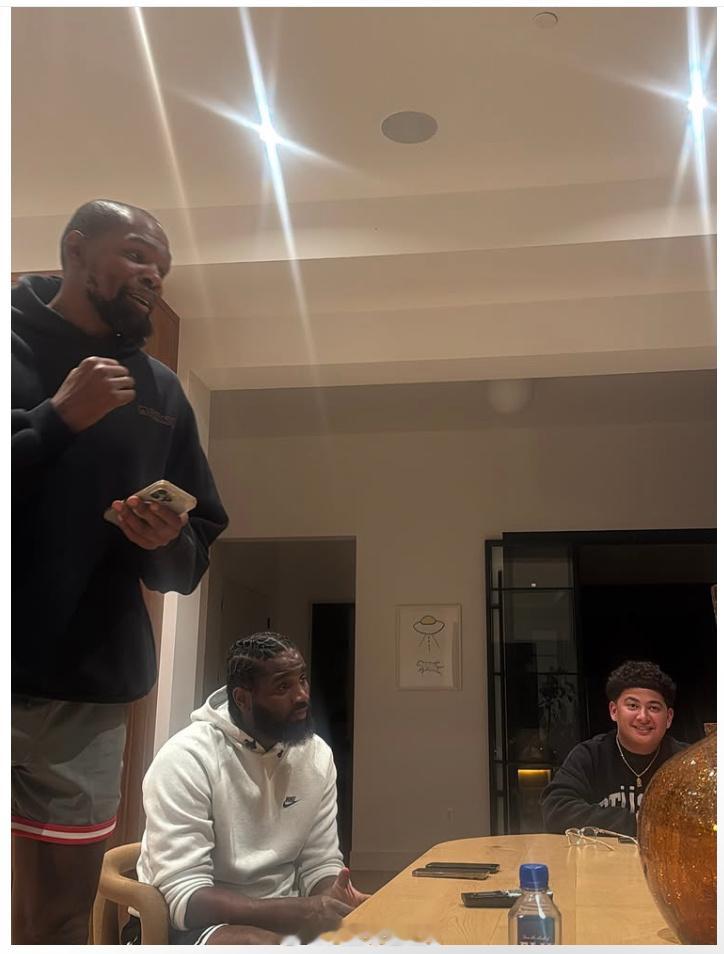 [doge][doge][doge]还不去休斯顿啊……杜兰特休斯顿火箭NBA吐槽