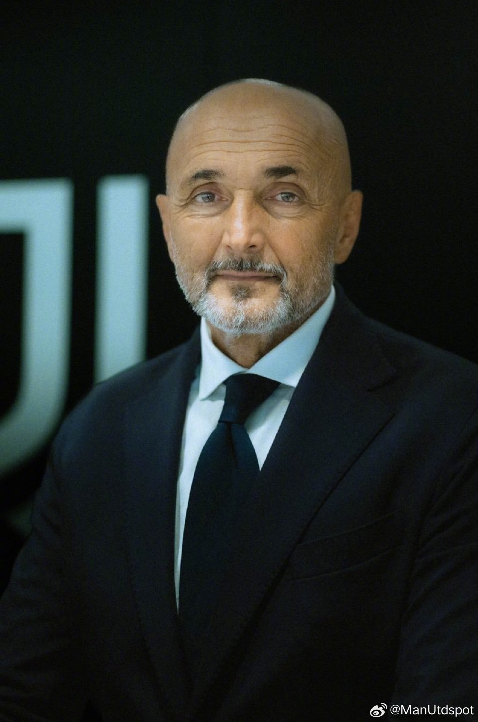 🦓尤文官方宣布斯帕莱蒂成为球队新任主帅。他将接替刚刚下课的图多尔。ManUtd