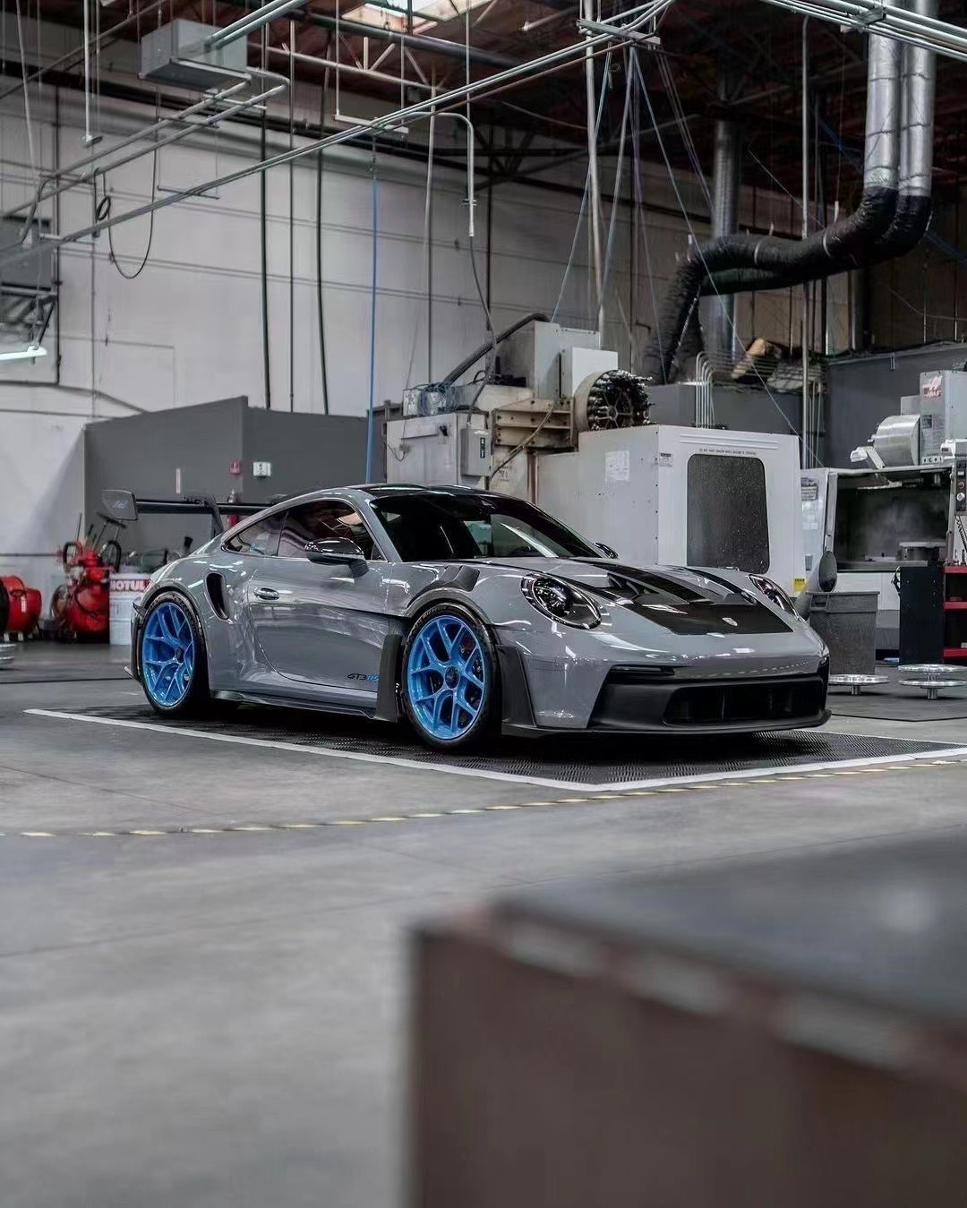 保时捷992 GT3 RS配HRE 真帅 ​​​