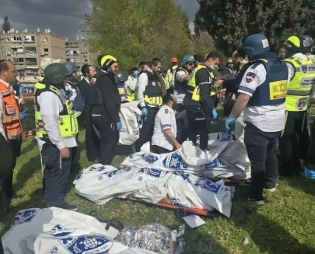 太惨烈了！目前以色列国内正在进行非常严厉的媒体管制，很多照片和视频是不允许流出去