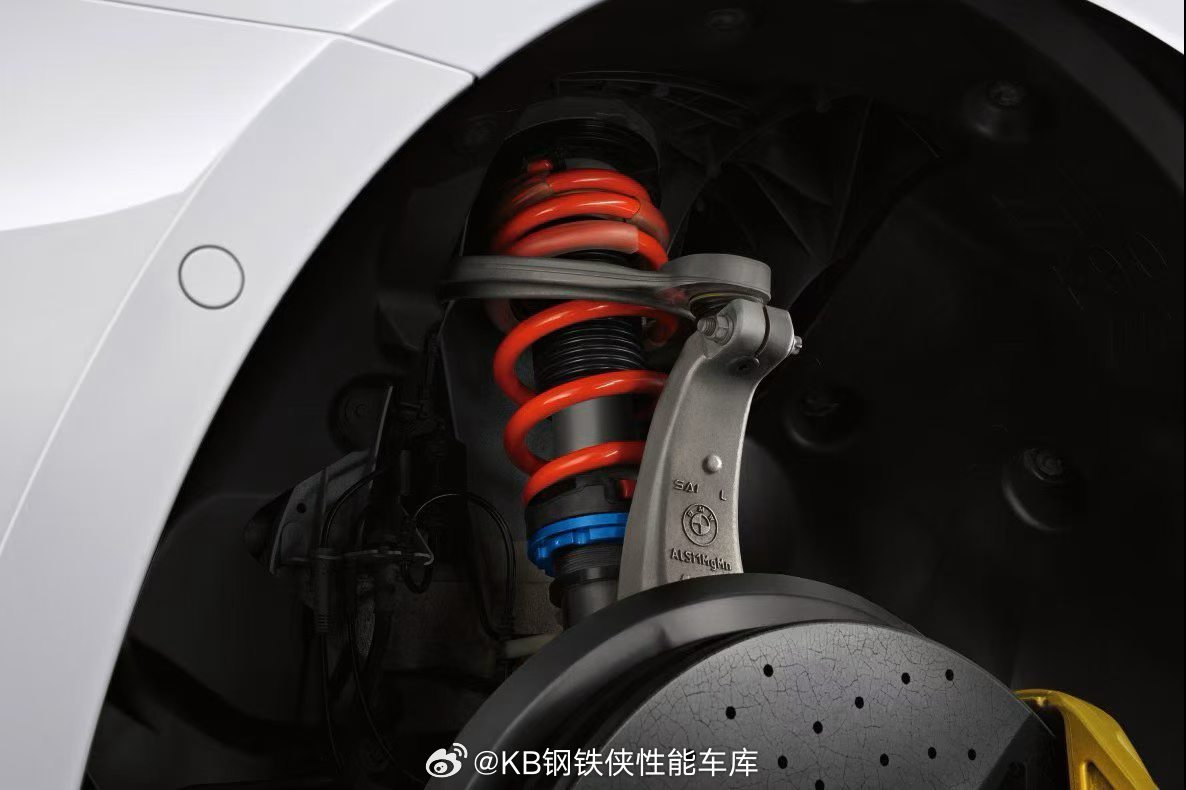 m2赛道已经很酷牛了，还有专门套件 G87 M2 Track 赛道套件：全套原厂