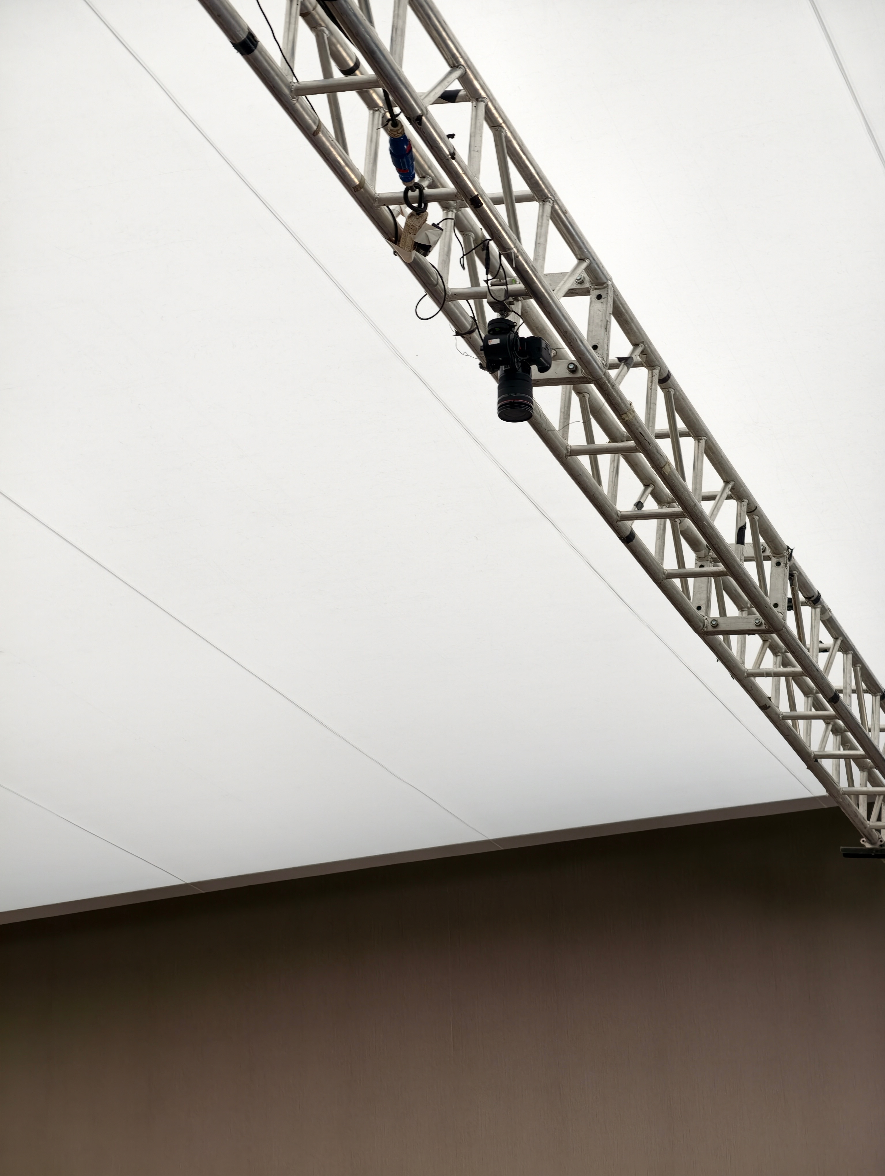 快帮我看看今天这一身拍大片可以吗？长枪短炮很多 北京·聚伙片场