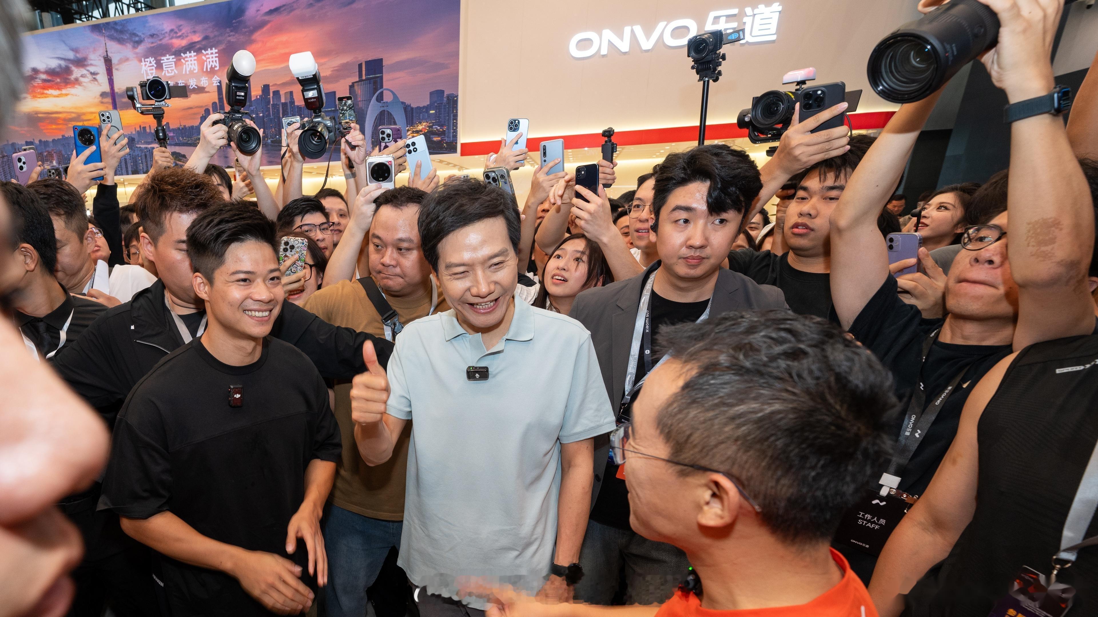 雷军明日直播逛展太可怕了！现场估计会再现两年前的人山人海！