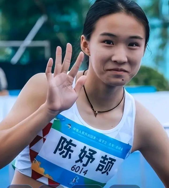 小孩姐再出发，在韩国称王之后，小孩姐陈妤颉再次跟随中国军团奔赴日本，参加本月13