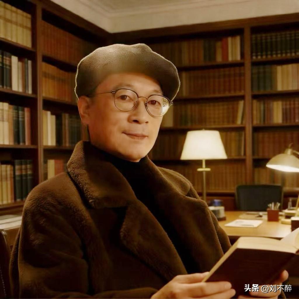 年轻一去不回头，
没人能躲过岁月，
这是是自然规律！

与其感慨，
不如珍惜记忆