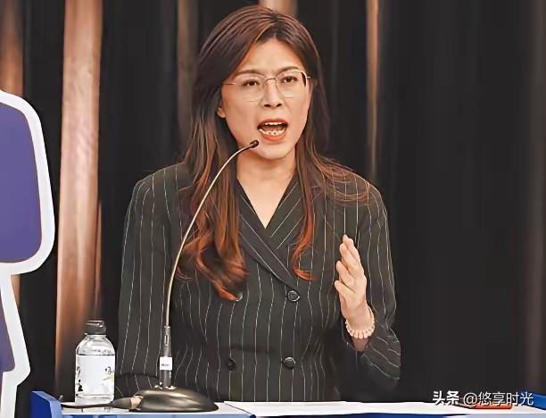 台湾国民党主席郑丽文谈台湾统一问题时表明，统一有两个条件：第一，要和平。第二，要