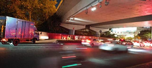小米SU9 LUX味道越来越浓！加长至5.2米，多出的尺寸给到哪里？