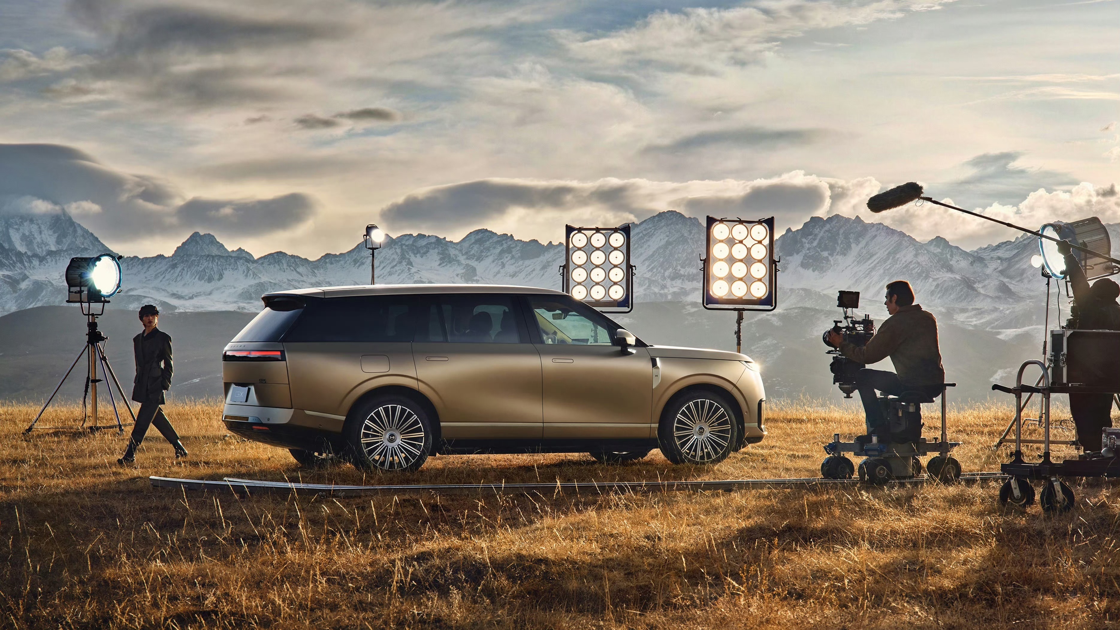 窝棚明天的技术发布会又得是干货满满的，GX 这台车上有技术含量的东西简直如数家珍