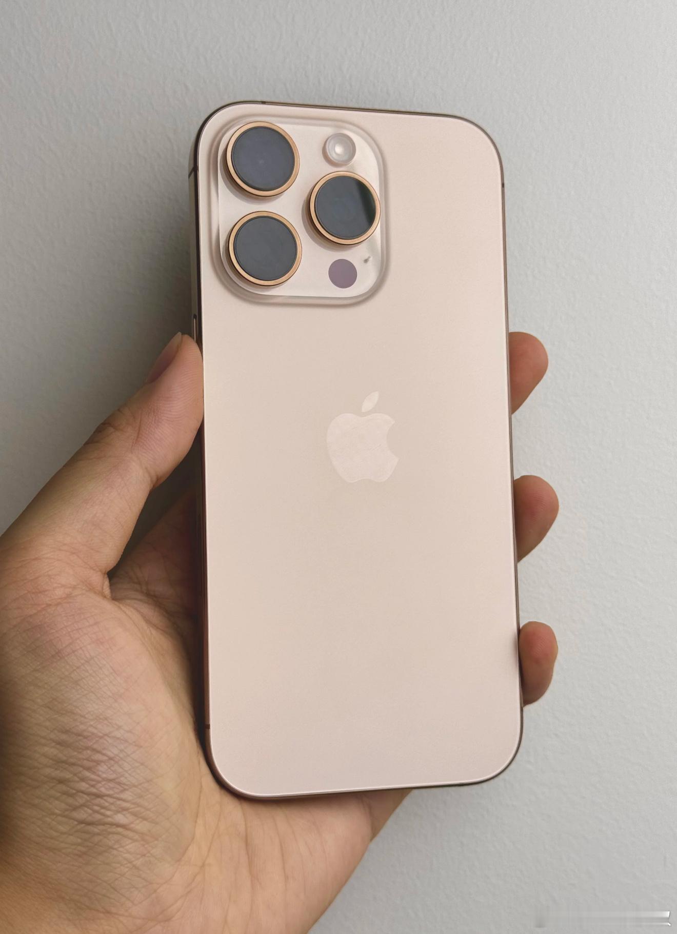 半年前：iPhone 16 Pro是现在最好的手机。半年后：iPhone 16 