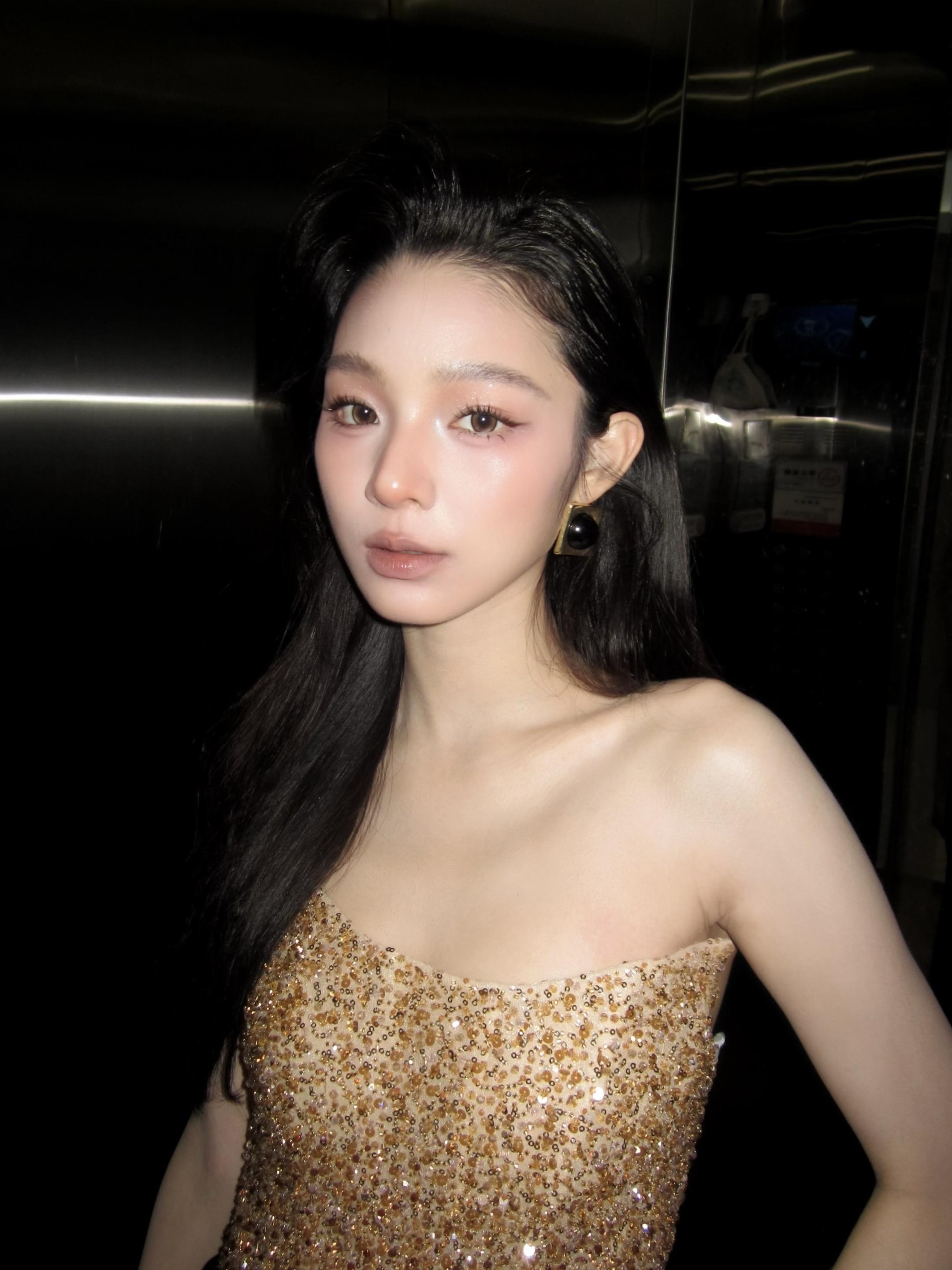 你真的这么高冷吗 要是我每天给你52个0元呢