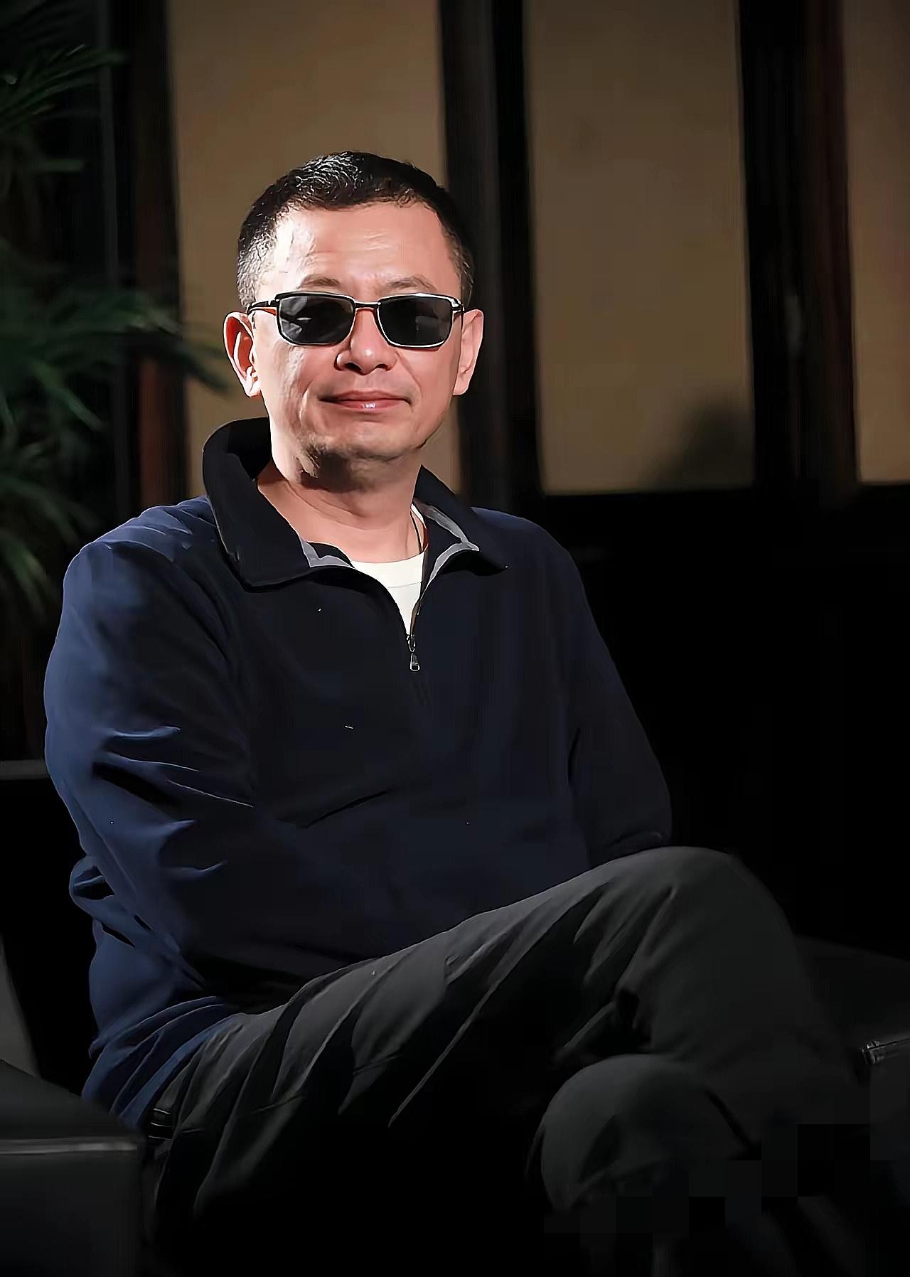 王家卫事件后，最大的输家不是王家卫，也不是秦雯，而是那个偷偷录音又曝光的古二。