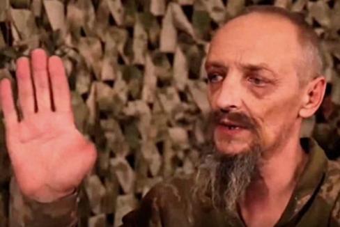 【无大拇指仍被征召！乌军士兵投降引俄军疑问，暴露征兵乱象】乌军第30机械化旅士兵