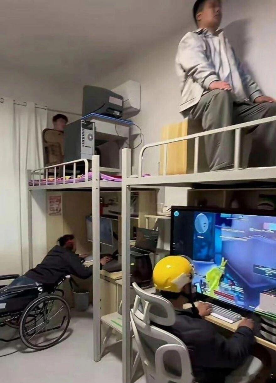 6260各路神仙相聚一个宿舍😂