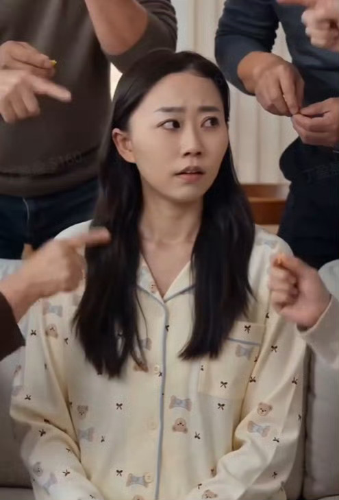 这个AI分身被喜人玩出花了 朱美吉能举车疏通公路，脑洞大开超有趣，AI与喜人碰撞