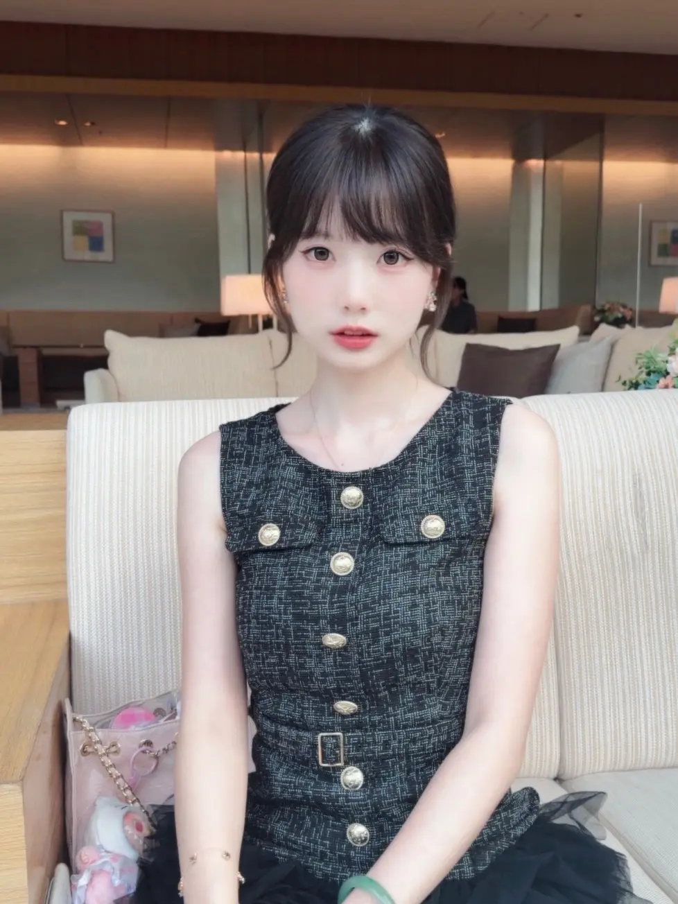 穿Darich的女生都会幸福的…🖤。今天去给生日预制朋友圈照片去了哈...