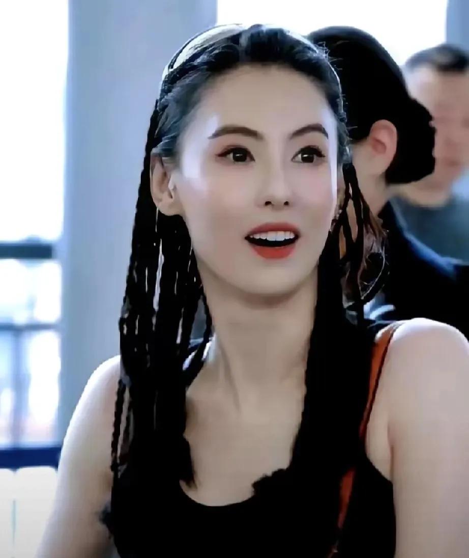 张柏芝：单亲妈妈的“超燃”逆袭战

    刘嘉玲轻描淡写一句话，却如利刃划开，