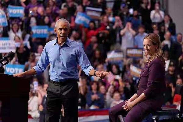 奥巴马又怼特朗普政府，“无法无天！”