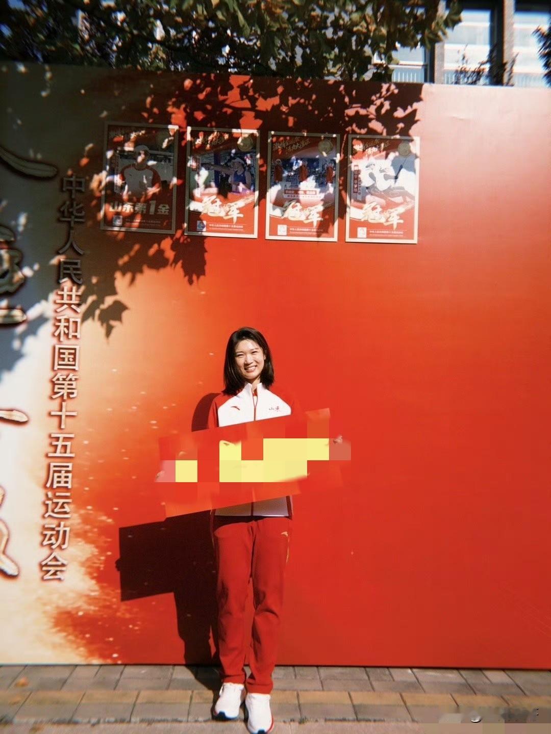 【王梦洁华丽转身】中国女排 
世界女排最佳自由人王梦洁华丽转身正式加入北京第二外