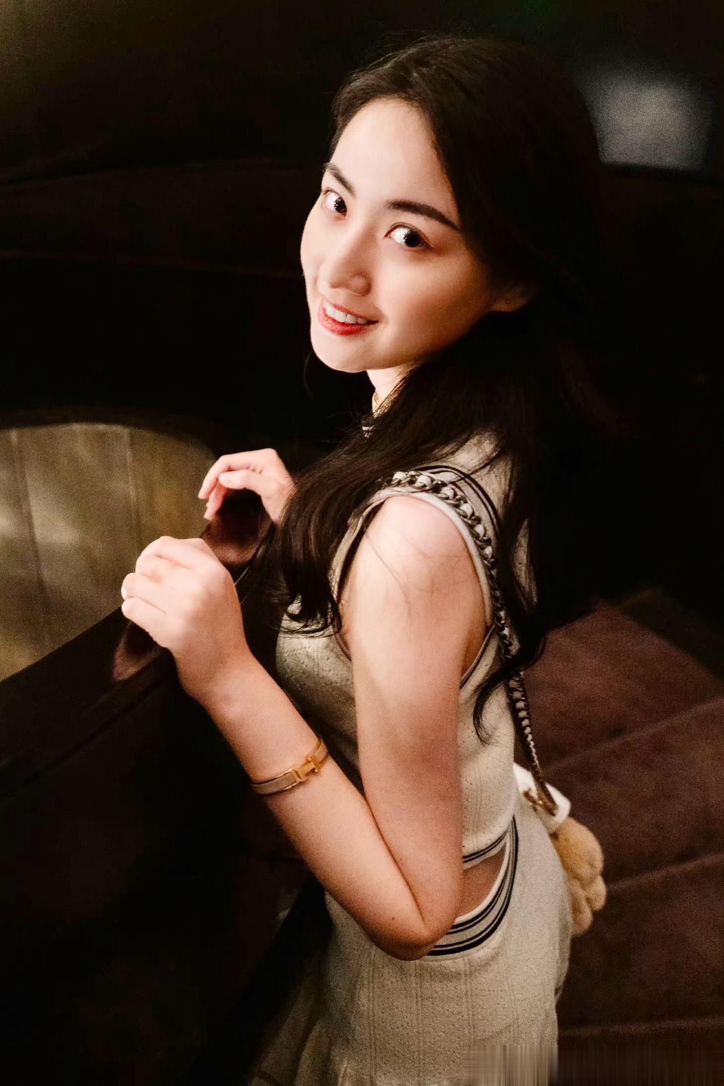 从前觉得父亲寡言少语、性格懦弱、受人欺负、与世无争…活很窝囊。现在我也快60了，