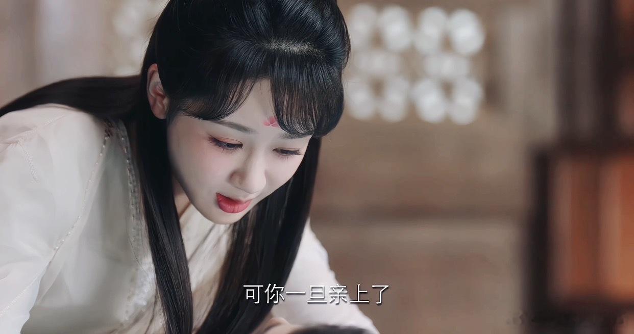 #小夭欺负涂山璟# 小夭苏醒后来找涂山璟，看到涂山璟安静的躺着不愿醒来，小夭说涂