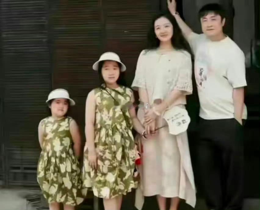 事实证明媳妇儿漂亮没有用，遗传干不过基因 