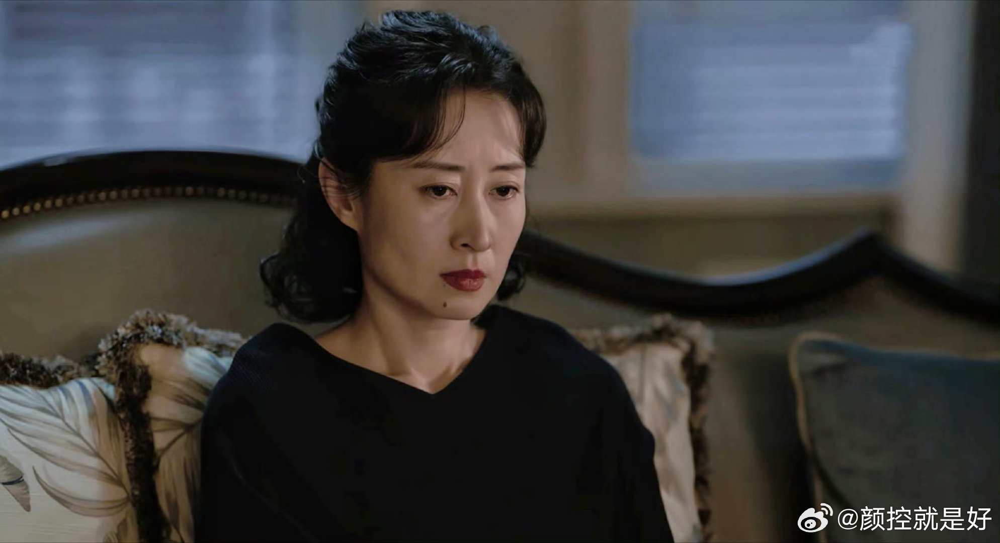 气得想把刘敏涛的痣抠下来这个角色真的变态还又恶毒，对她养女的变态病态的控制欲，还