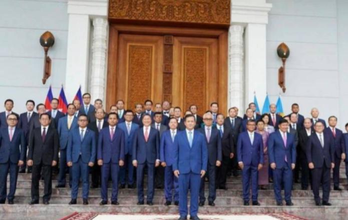 东南亚各国纷纷倒向美国，而我国给予东南亚各国各种帮助，为啥一点用都没有？


这