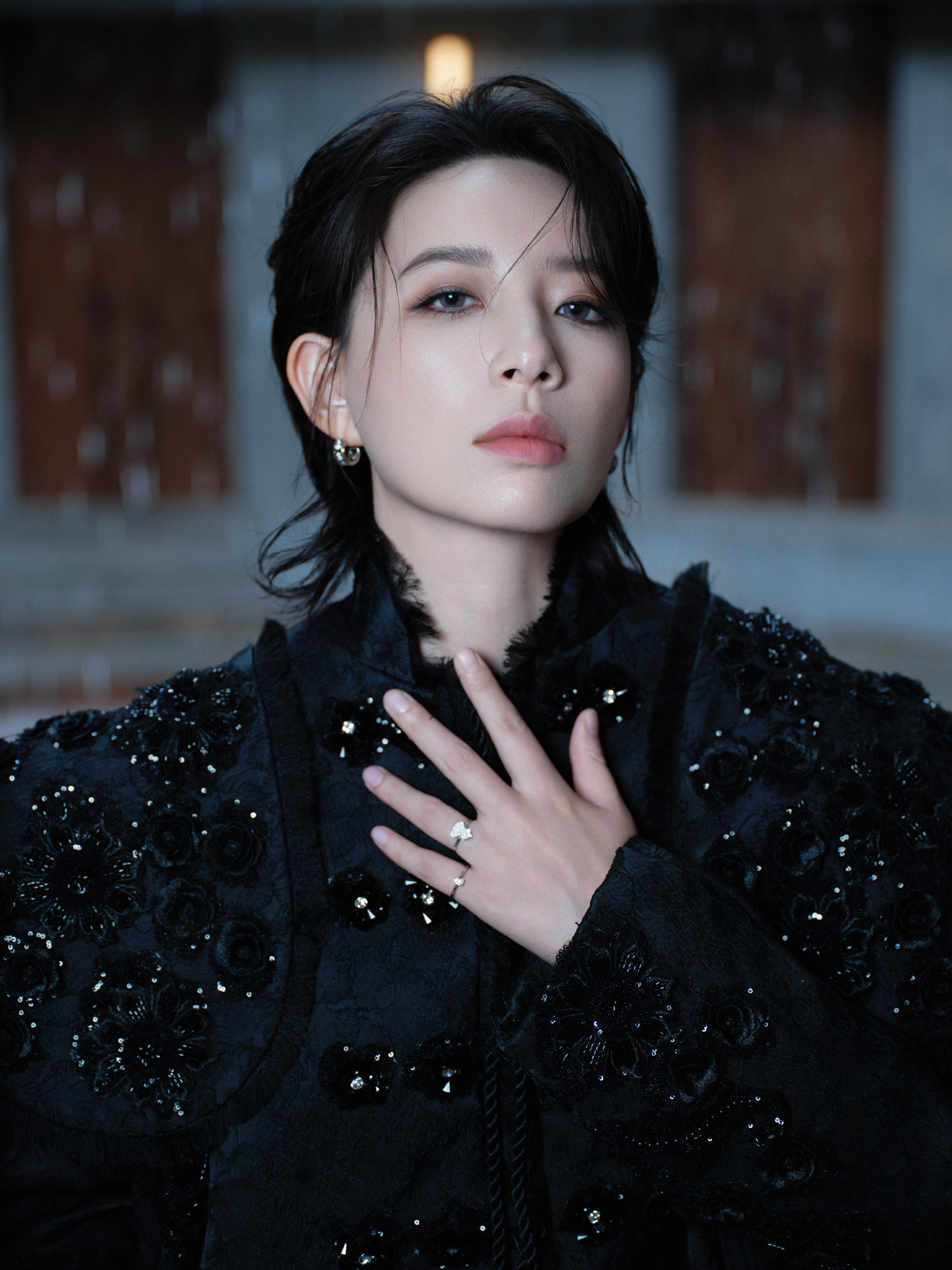 李斯丹妮身穿Juana Martín 2026春夏定制系列亮相RED GALA活