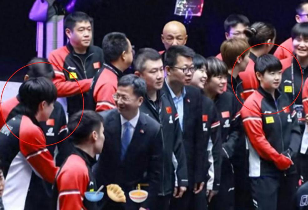 美国大满贯合影站位，莎头组合靠边站，C位惹关注，真实地位暴露

 
美国大满贯赛