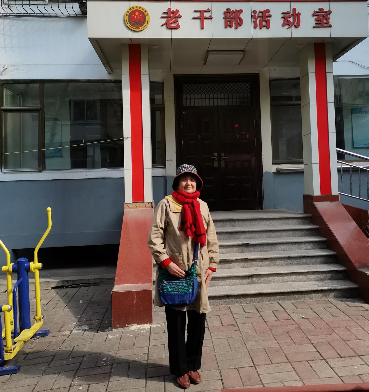 我做自媒体，实则是一位老年人对人生最后价值的追求。在夕阳余晖下，我选择以一种快乐