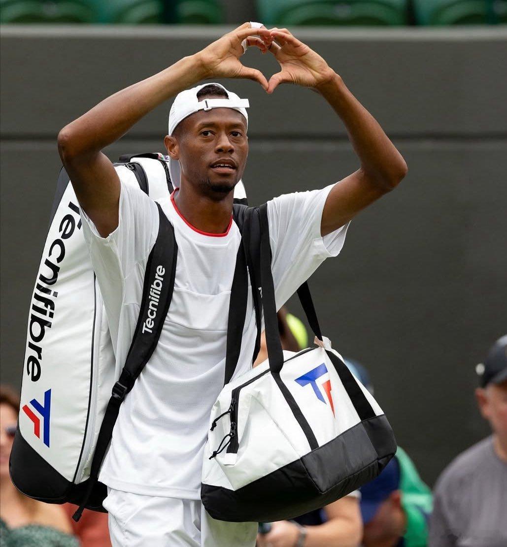 Breaking！美国大炮尤班克斯宣布退役～尤班克斯2017年转入职业，2023