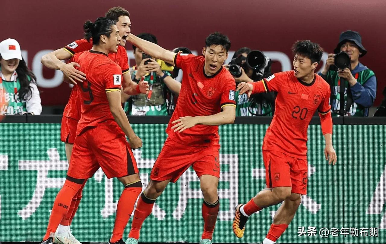 国足出线形势：领先泰国3分，客场逼平韩国才能确保出线

刚刚结束的世预赛亚洲区第