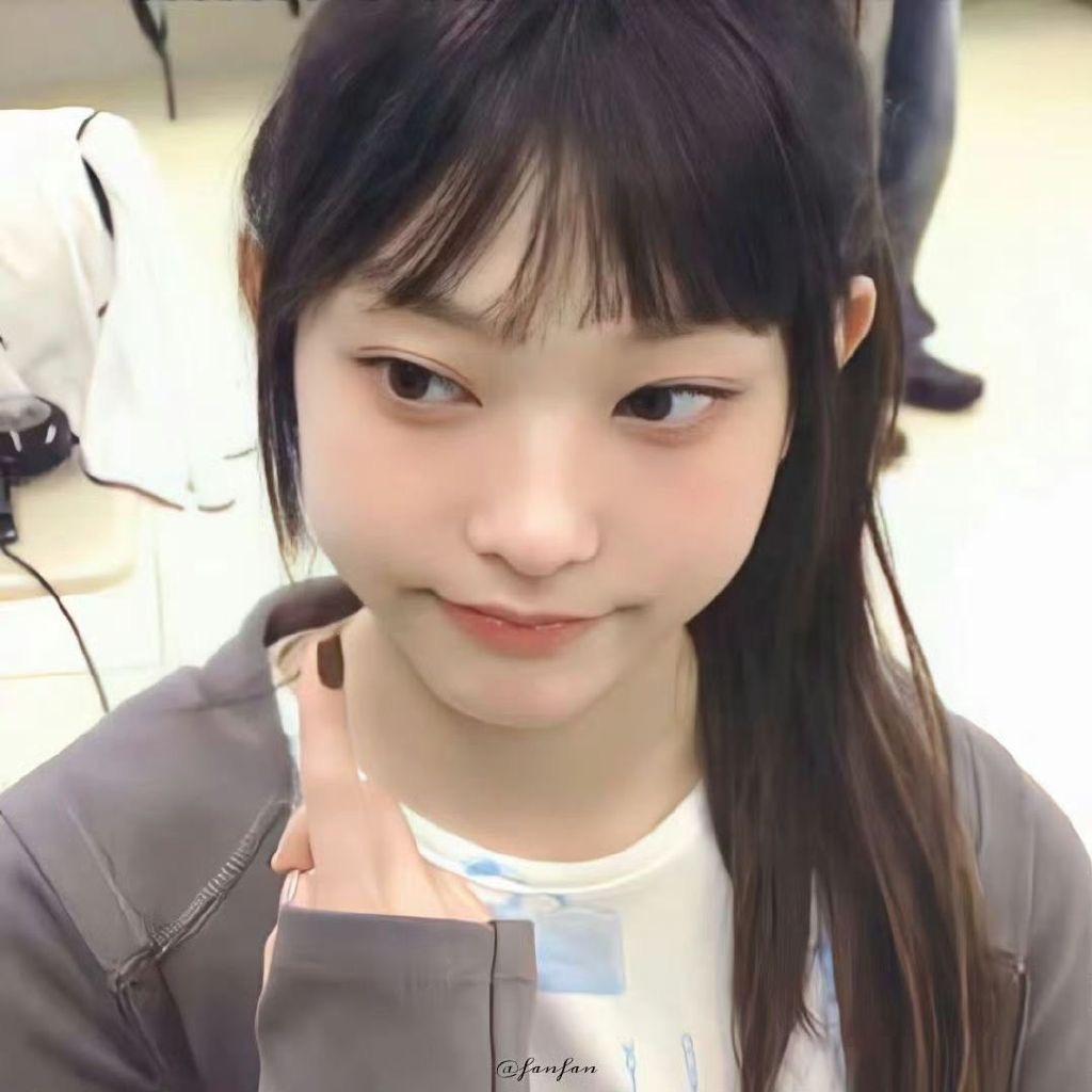 姜海粼 haerin 
