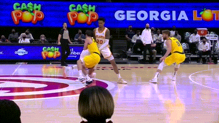 特雷杨一个实用的犹豫步过人。NBA