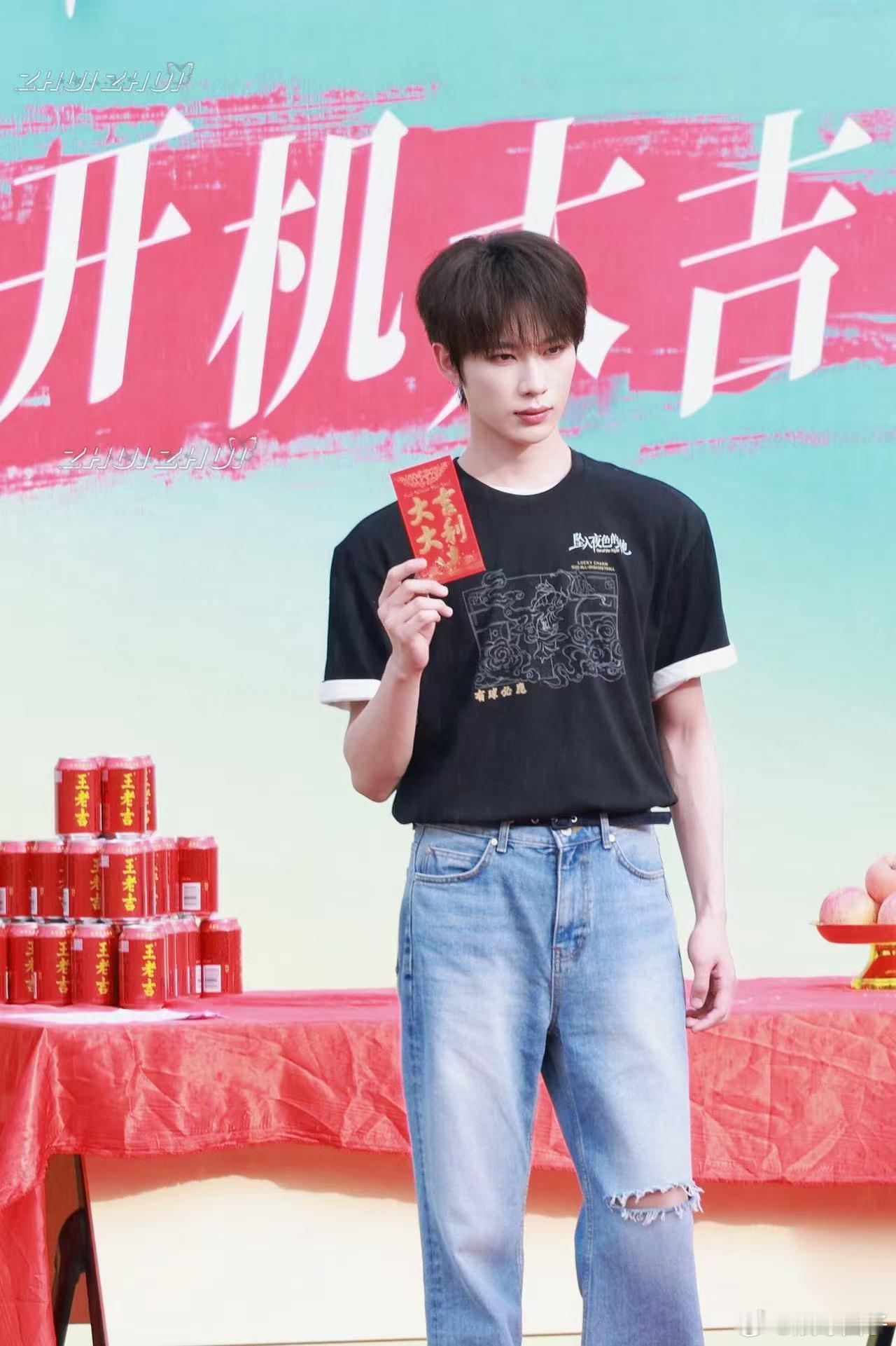 吴佳怡吴添豪新剧开机 坠入夜色的他·邹司砚·吴添豪 吴添豪首次长剧男主！《坠入夜
