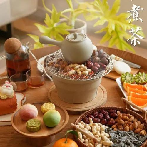 红茶煮后香气浓郁，适合搭配糖、牛奶等调味品制作成奶茶；黑茶和老白茶则因其原料粗老