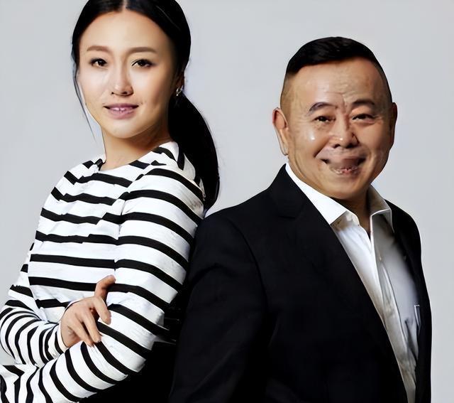 42次登上春晚舞台，身家上亿，草根出身的潘长江俨然就是人生赢家。这位从东北黑土地