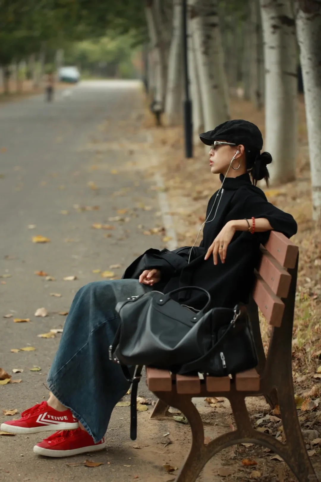 自体心理学家科胡特写道：“在情绪的惊涛骇浪中，有一个「内聚性自我」稳稳...