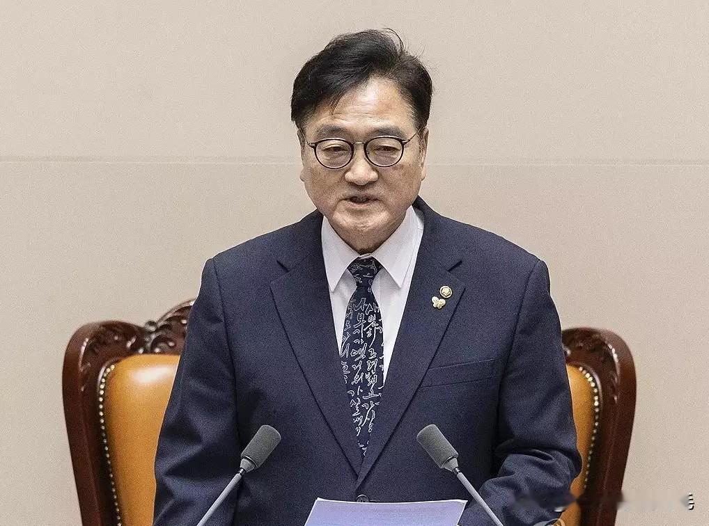 24日，随着《信息通信网法》修订案表决通过，持续三日两夜的韩国国会冗长辩论落下帷