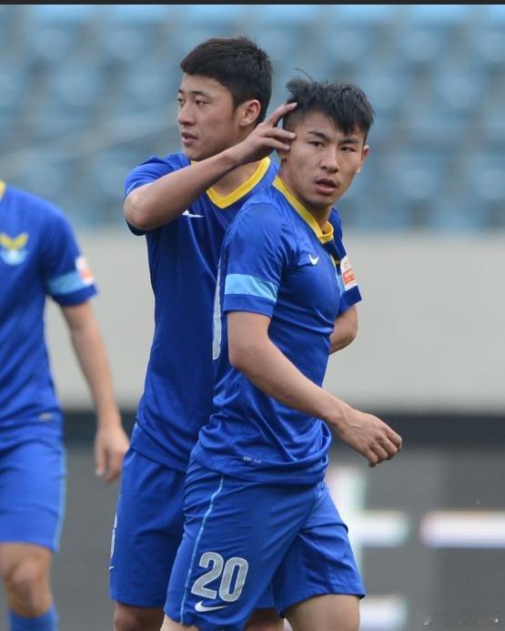 我室友辉煌的职业生涯于汉超退役