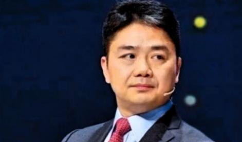 巴黎那帮毛贼估计肠子都悔青了，费大劲搬空京东仓库，结果偷回去一堆“电子板砖”！