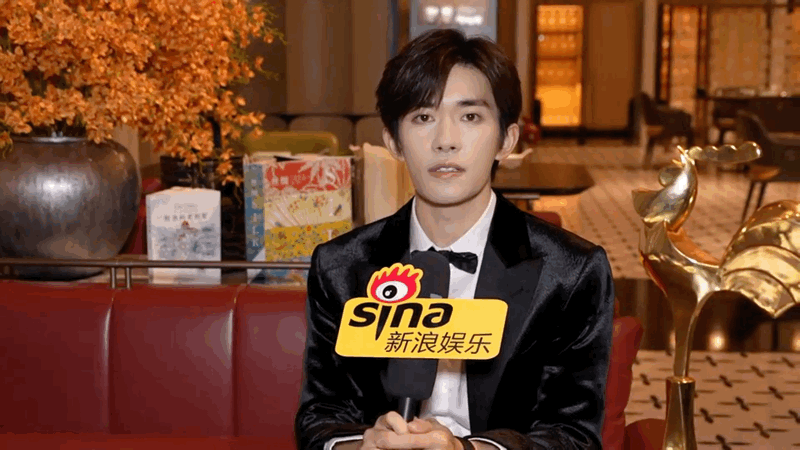 易烊千玺凭借《小小的我》中刘春和一角获第38届最佳男主角，当晚他向我们分享成为最