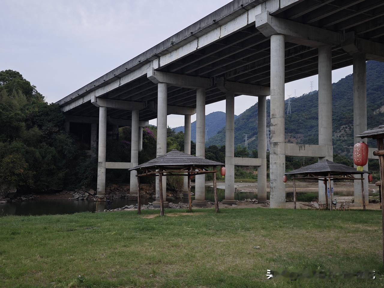 今年露营⛺️好像没那么热门了么？闽侯竹歧乡的聚火成炬露营地好冷清，可能是冬天太冷