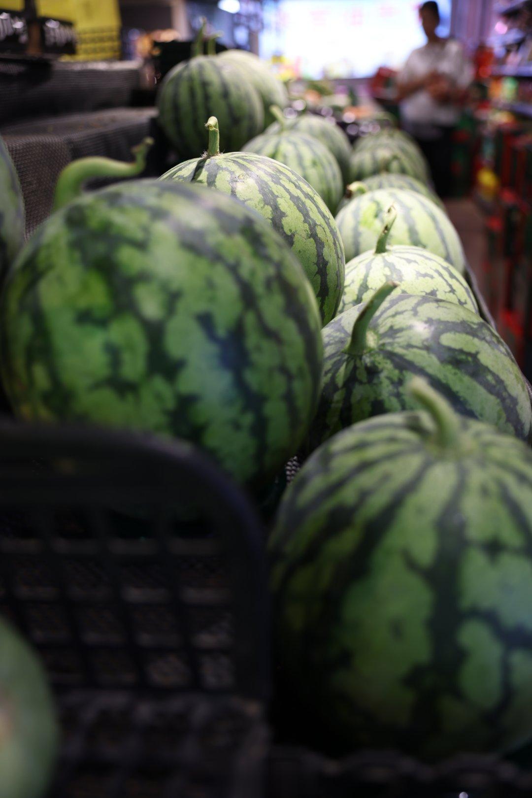 #日本的西瓜为什么那么贵# 每年夏天，我就觉得我的季节到了🍉🍉🍉 ​​​