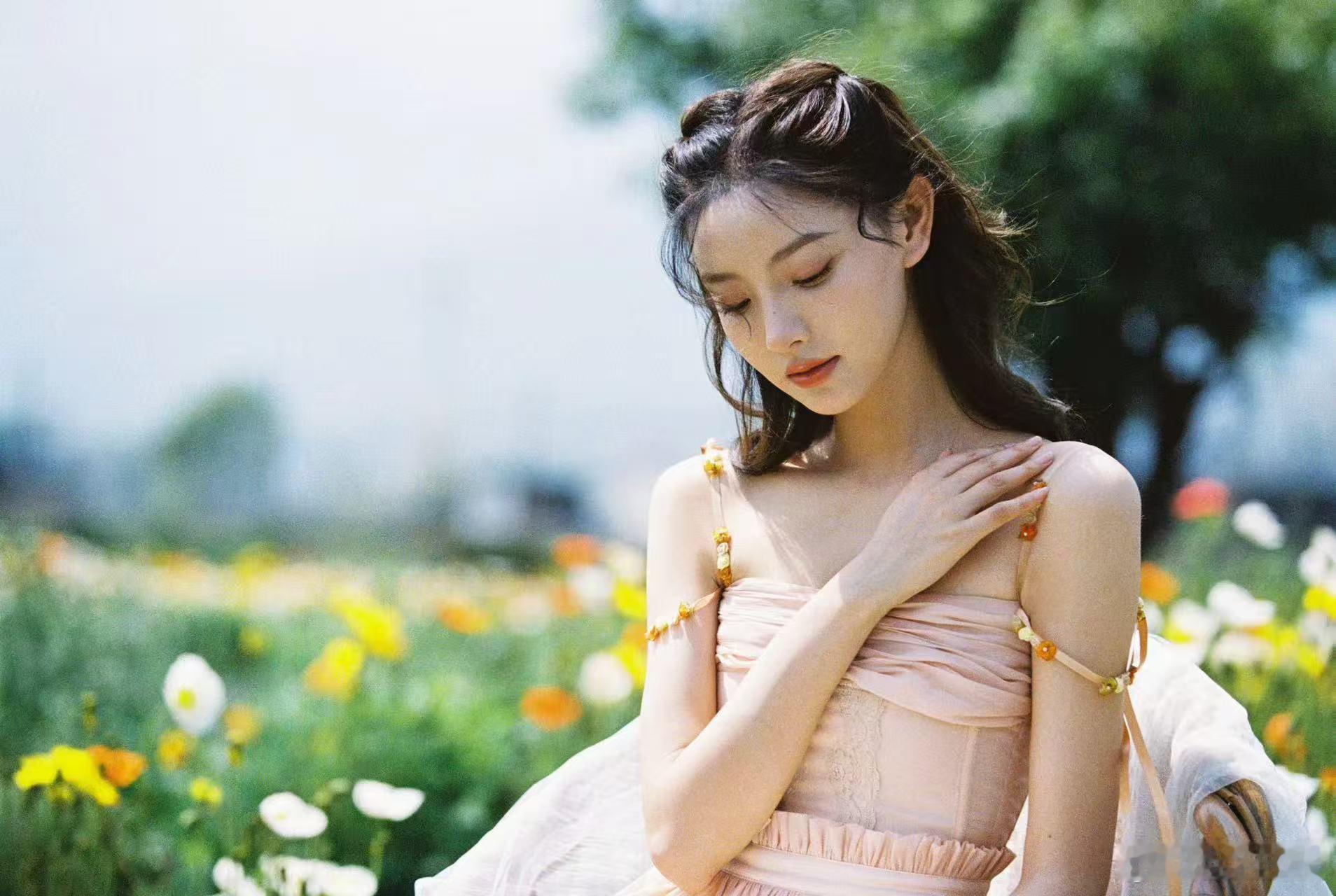 旧手机里突然翻到三年前在玉龙雪山下的🎞️ 