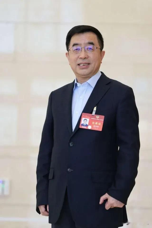 太好了，农民养老金每人每年最少可以提升1200元，感谢连玉明委员，为老百姓着想的